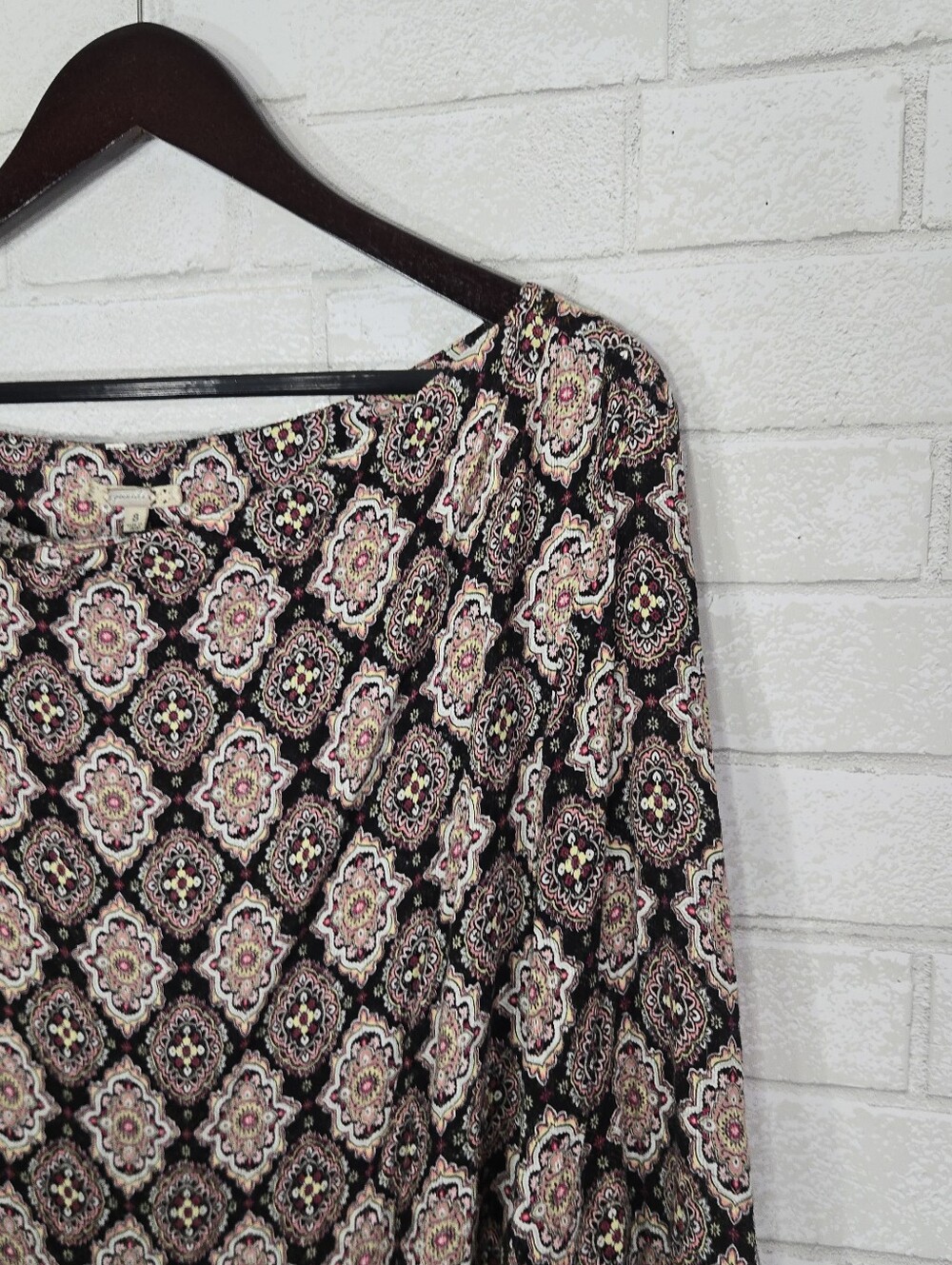 gimmicks printed top - Picture 6 of 15